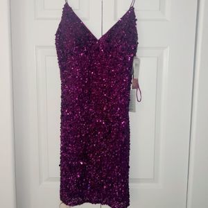 NEW WITH TAGS Adrianna Papell beaded sequins dress. Size 8.
